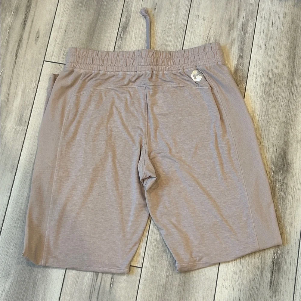 Under Armour women's dusty rose tech jogger pants size small